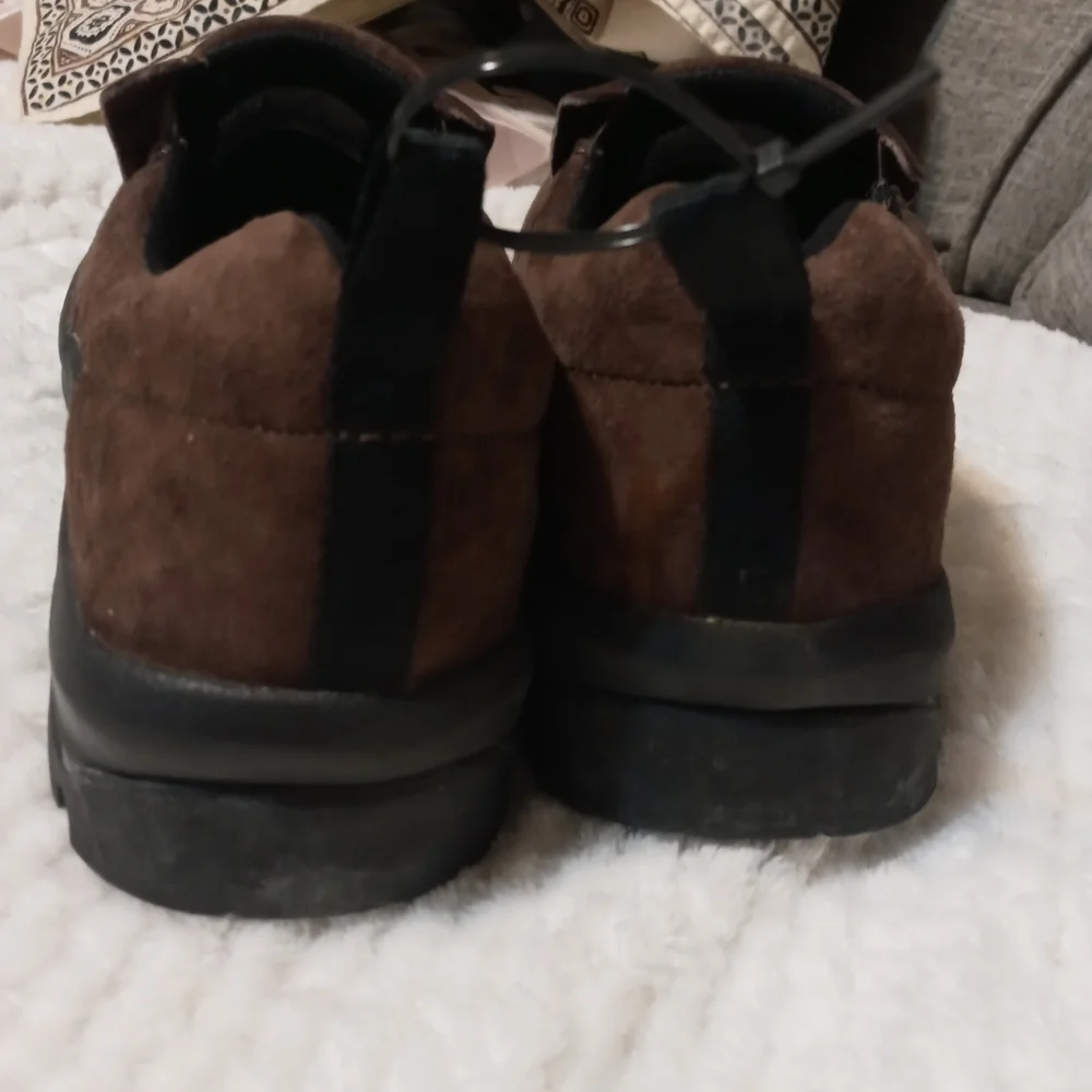 Duluth trading co. Men's brown Suede Slip on leather uppers Hiking walking shoes